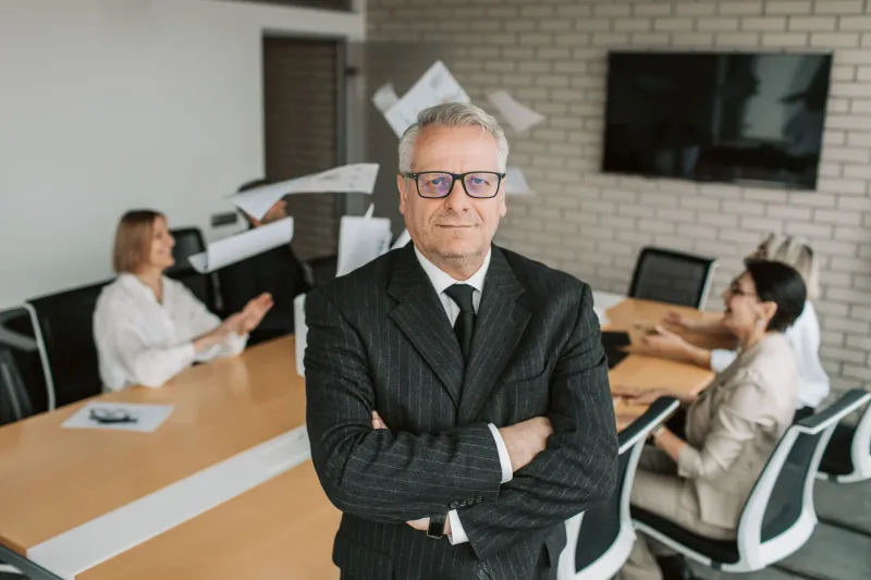 When Quiet Rooms Signal Confidence: Decoding the Two Very Different Reasons Your Team Has Stopped Talking